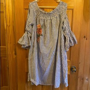 Blue and white stripes dress size 2x